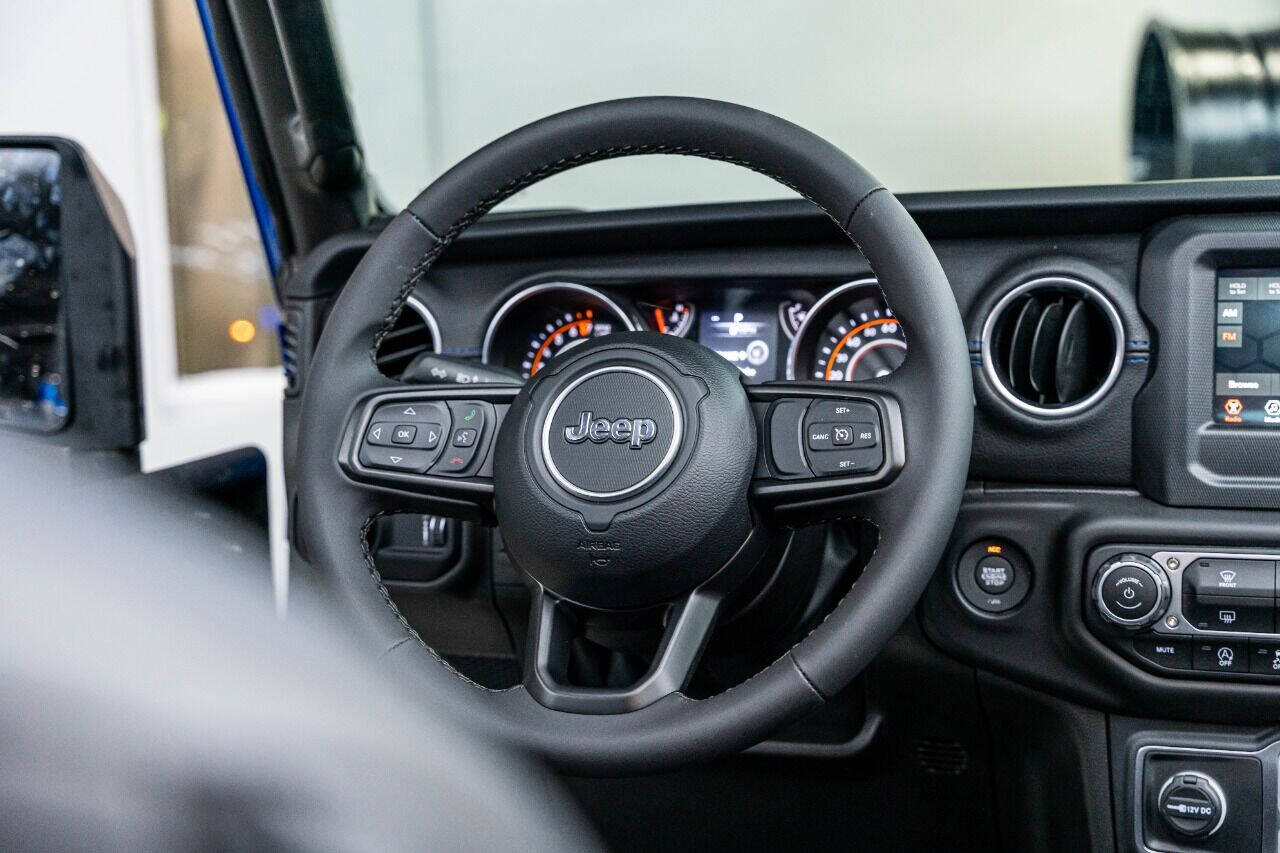 2023 JEEP Gladiator Pickup - $68,999