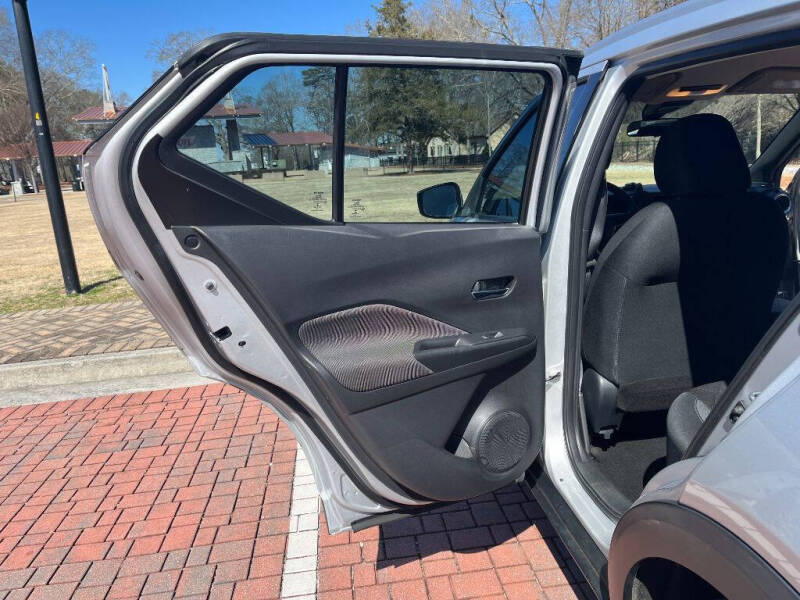 2020 Nissan Kicks SV