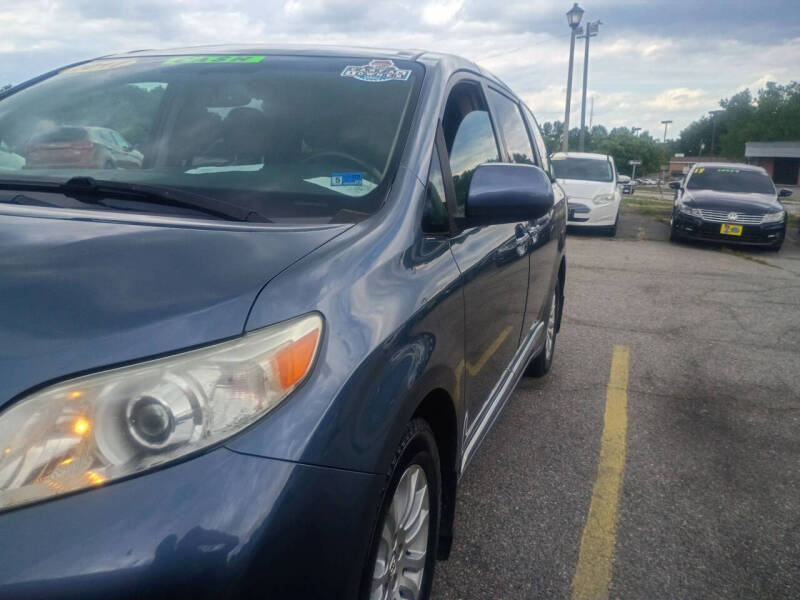 2017 Toyota Sienna