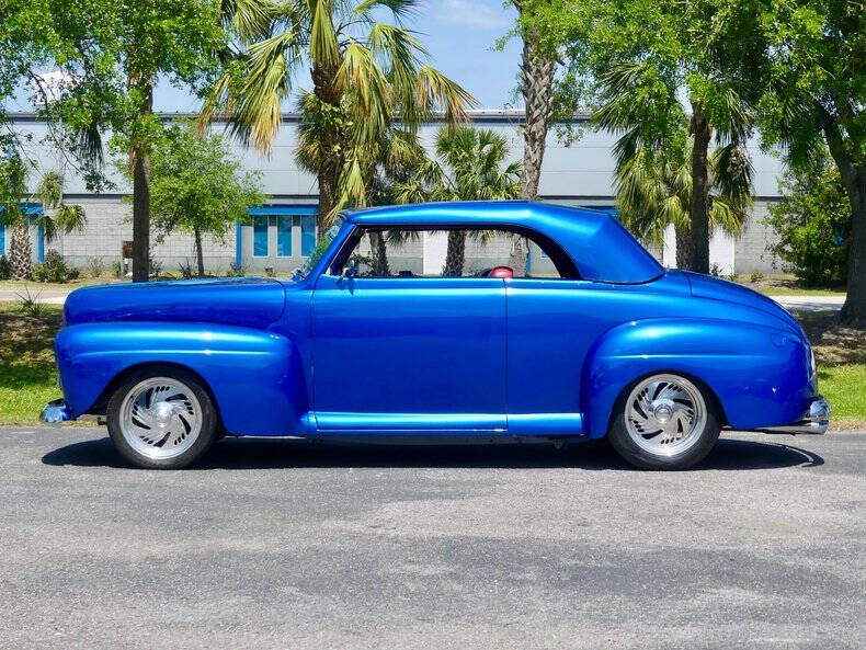 1948 Ford Super Deluxe
