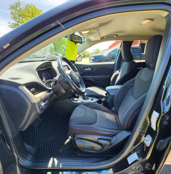 2015 Jeep Cherokee Altitude