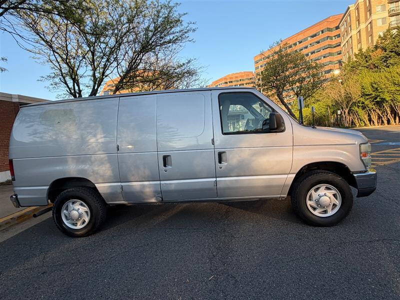 2009 Ford E-Series E-250