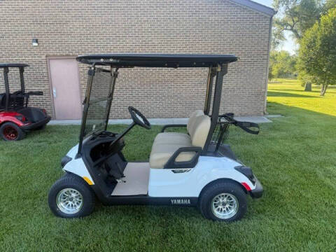 2026 Yamaha PTV QuieTech Golf Car - White