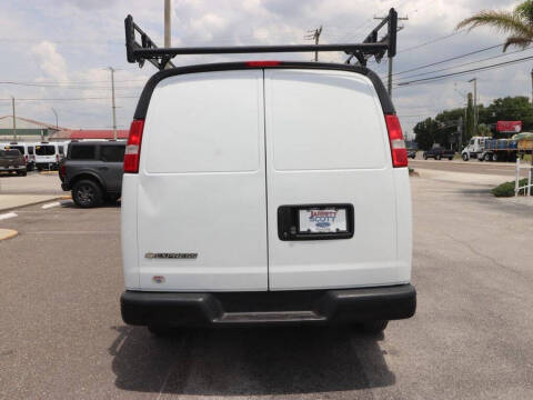 2022 Chevrolet Express 2500