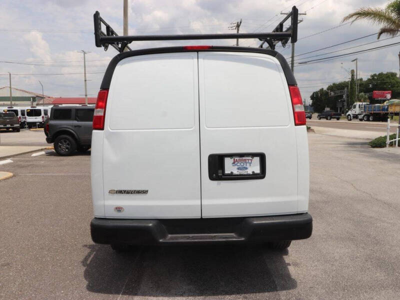 2022 Chevrolet Express 2500