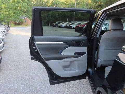 2017 Toyota Highlander LE