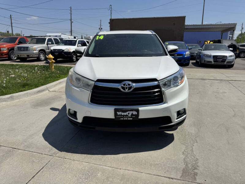 Image 2 of 2014 Toyota Highlander XLE