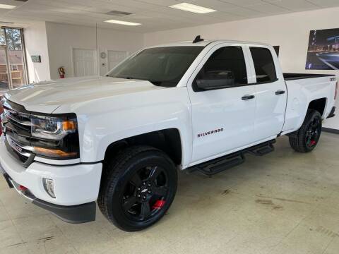 2017 Chevrolet Silverado 1500 for sale at Used Car Outlet in Bloomington IL