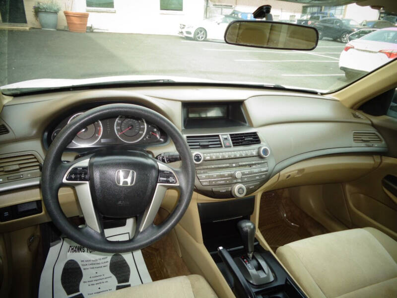 2009 Honda Accord LX-P photo 9