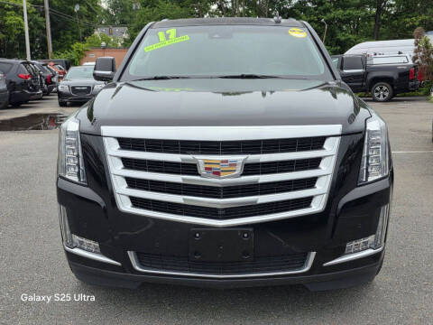 2017 Cadillac Escalade Luxury
