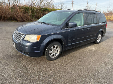 2008 Chrysler Town and Country for sale at Mr. Auto in Hamilton OH