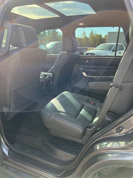 2024 Toyota Sequoia Platinum