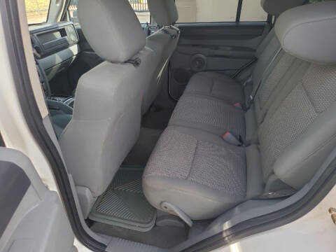 2007 Jeep Commander Sport