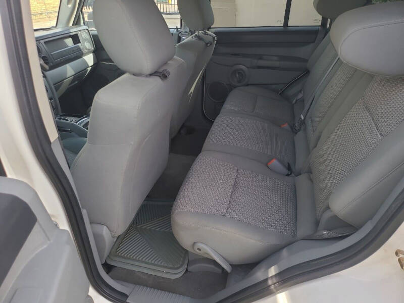 2007 Jeep Commander Sport