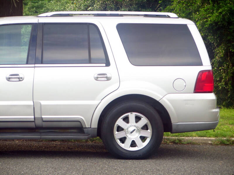 2004 Lincoln Navigator Luxury