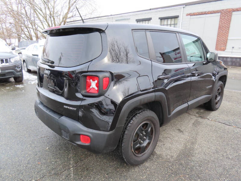 2016 Jeep Renegade Sport photo 3