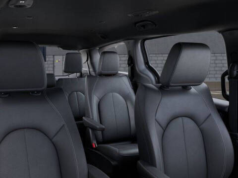 2027 Chrysler Pacifica LX