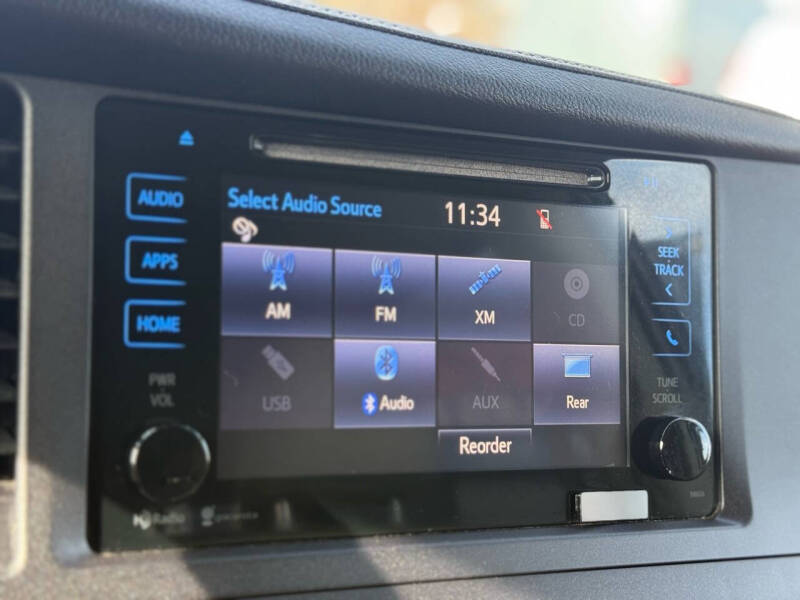 2015 Toyota Sienna XLE Premium 8-Passenger