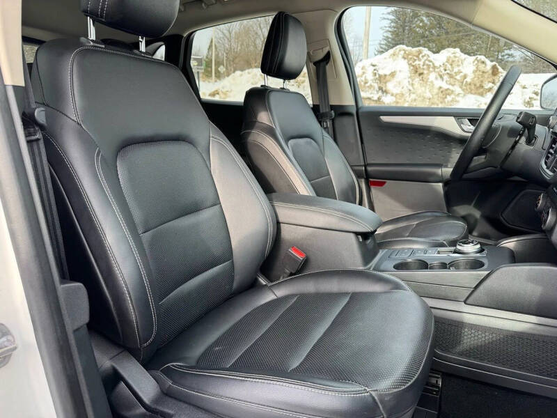 2020 Ford Escape SEL