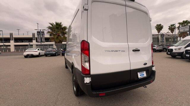 2025 Ford Transit 250