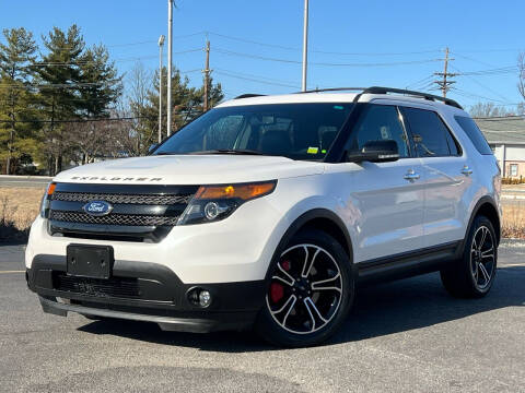 2013 Ford Explorer for sale at MAGIC AUTO SALES in Little Ferry NJ
