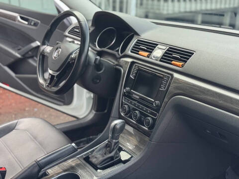 2016 Volkswagen Passat