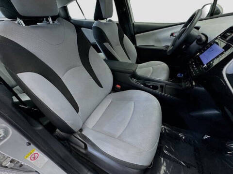 2022 Toyota Prius LE