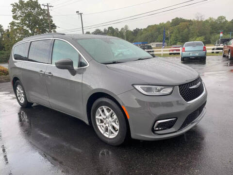 2022 Chrysler Pacifica for sale at Lakeside Auto Mart in Elizabethtown KY