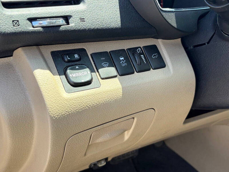 2011 Toyota Highlander SE