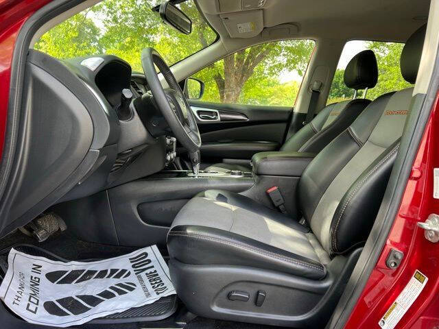 2019 Nissan Pathfinder SV