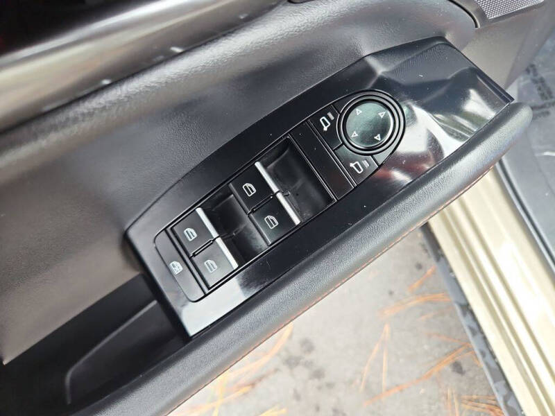 2024 Mazda Mazda3 Hatchback 2.5 Carbon Turbo