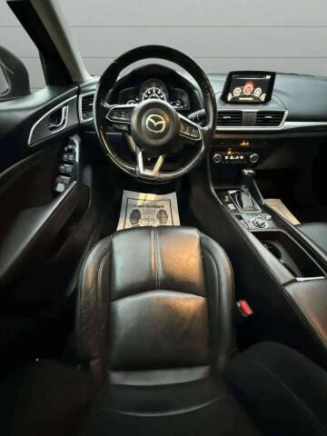 2018 Mazda MAZDA3 Touring