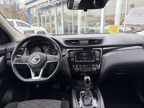 2020 Nissan Rogue Sport SV