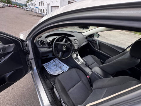 2011 Mazda MAZDA3 i Sport