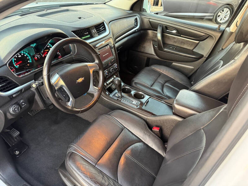 2017 Chevrolet Traverse LT