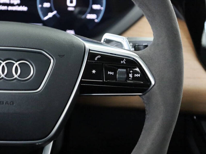 2022 Audi e-tron GT quattro Premium Plus