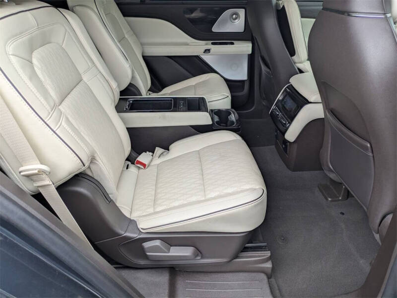 2022 Lincoln Aviator Black Label