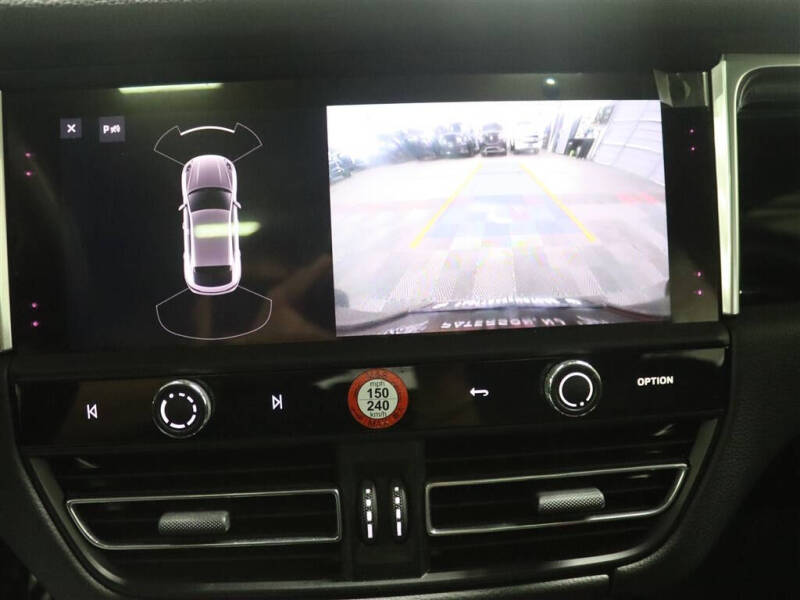 2022 Porsche Macan