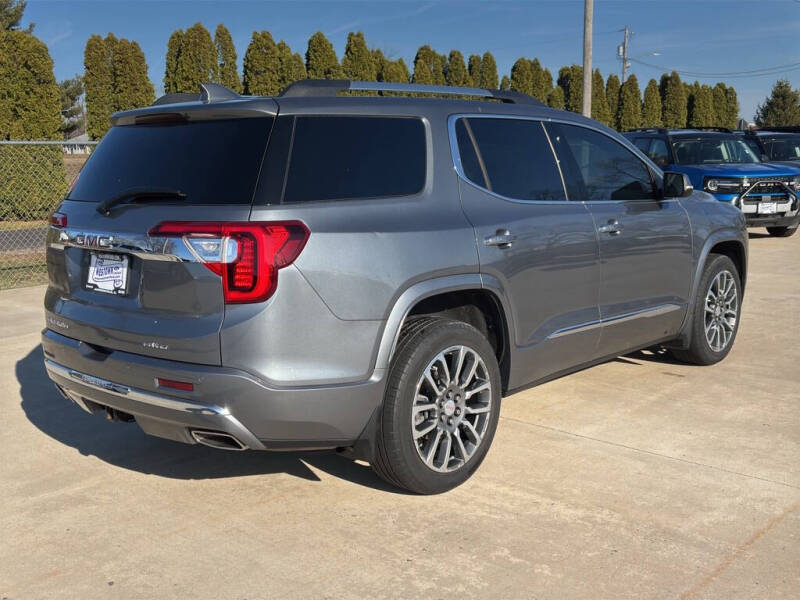 2022 GMC Acadia Denali