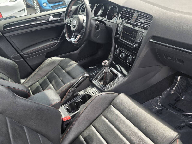 2016 Volkswagen Golf GTI SE