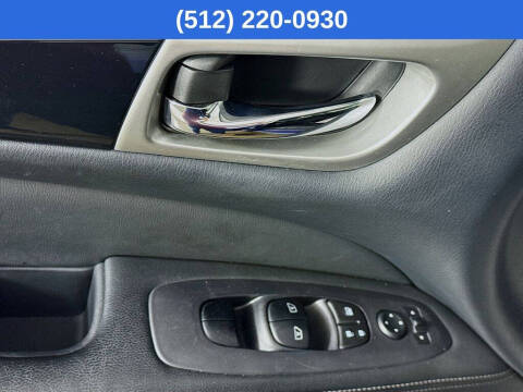 2018 Nissan Pathfinder SV