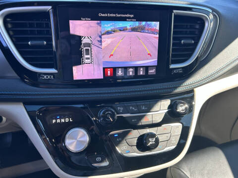 2021 Chrysler Pacifica Touring L