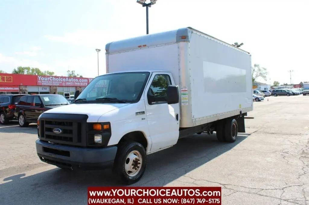 2013 Ford E-Series E 350 SD 2dr 176 in. WB DRW Cutaway Chassis's photo