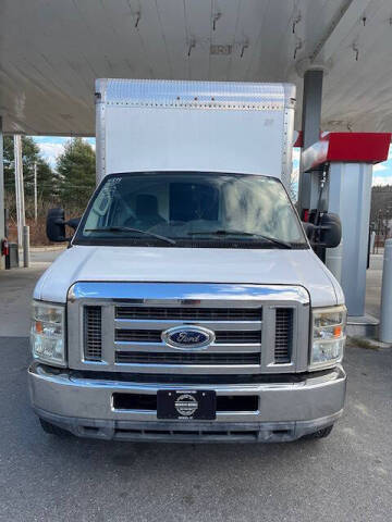 2010 Ford E-Series E-350 SD