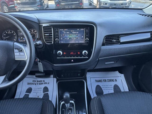 2020 Mitsubishi Outlander ES