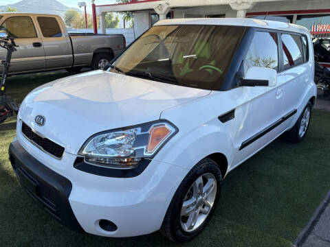 2010 Kia Soul +