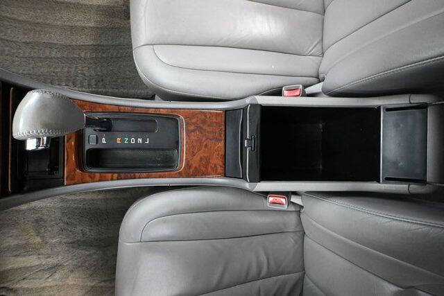 2002 Toyota Avalon XL