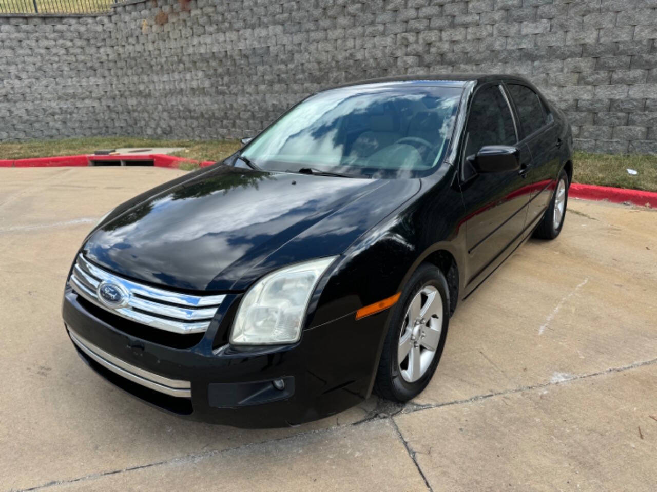 2007 Ford Fusion for sale at 10-4 AUTO GROUP LLC in Raytown, MO