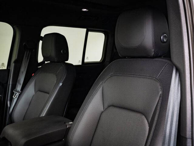 2024 Land Rover Defender 130 P400 Outbound