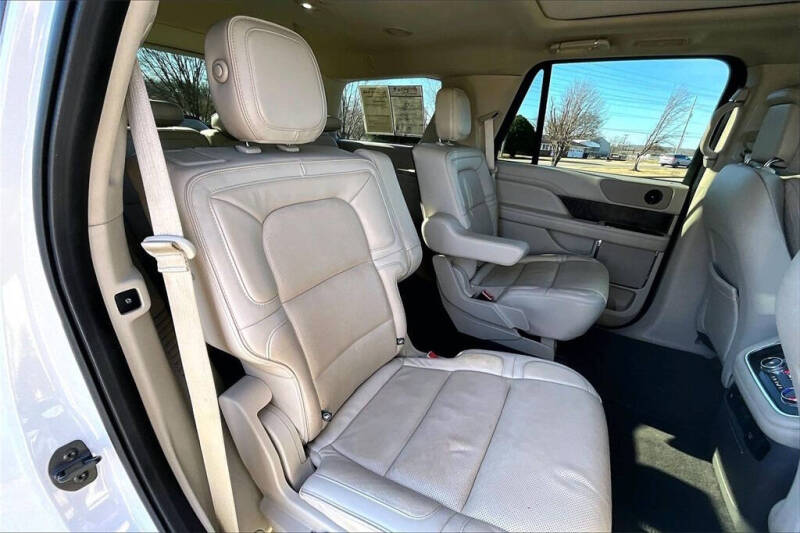 2019 Lincoln Navigator Select